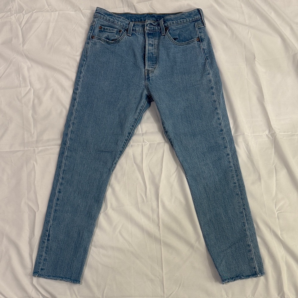 Levi 501 S w/ raw hem